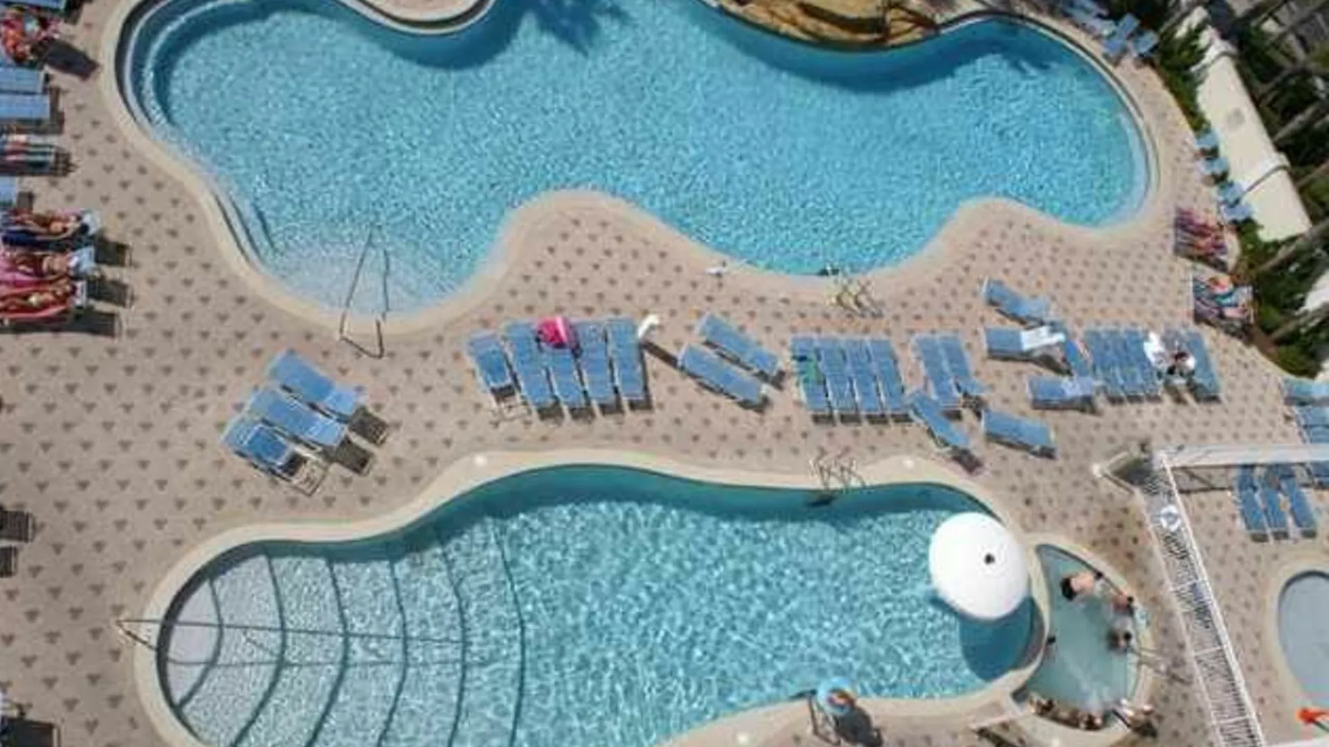Majestic Beach Tower 2 2207 280627 By Redawning Panama City Beach Hotel